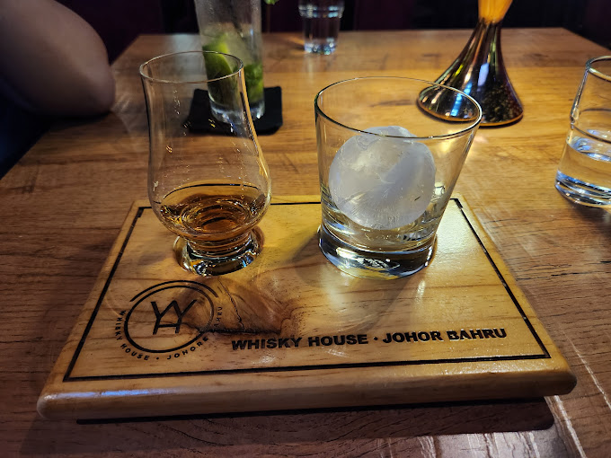 whisky-house-1